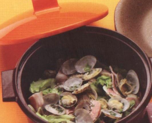 不沾油硅胶锅 蛤蛎烩培根的做法