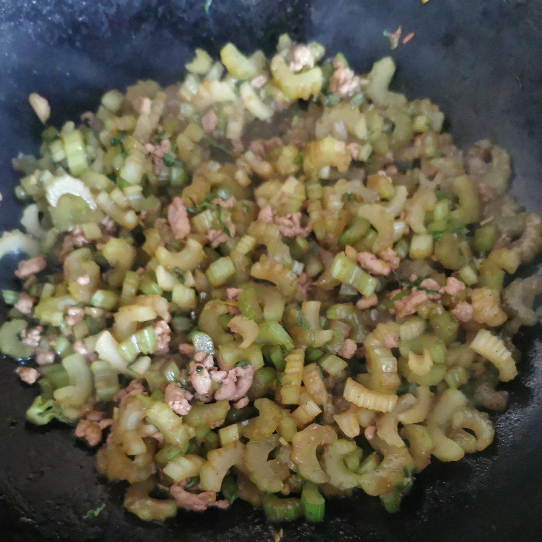 芹菜牛肉末「下饭神器」