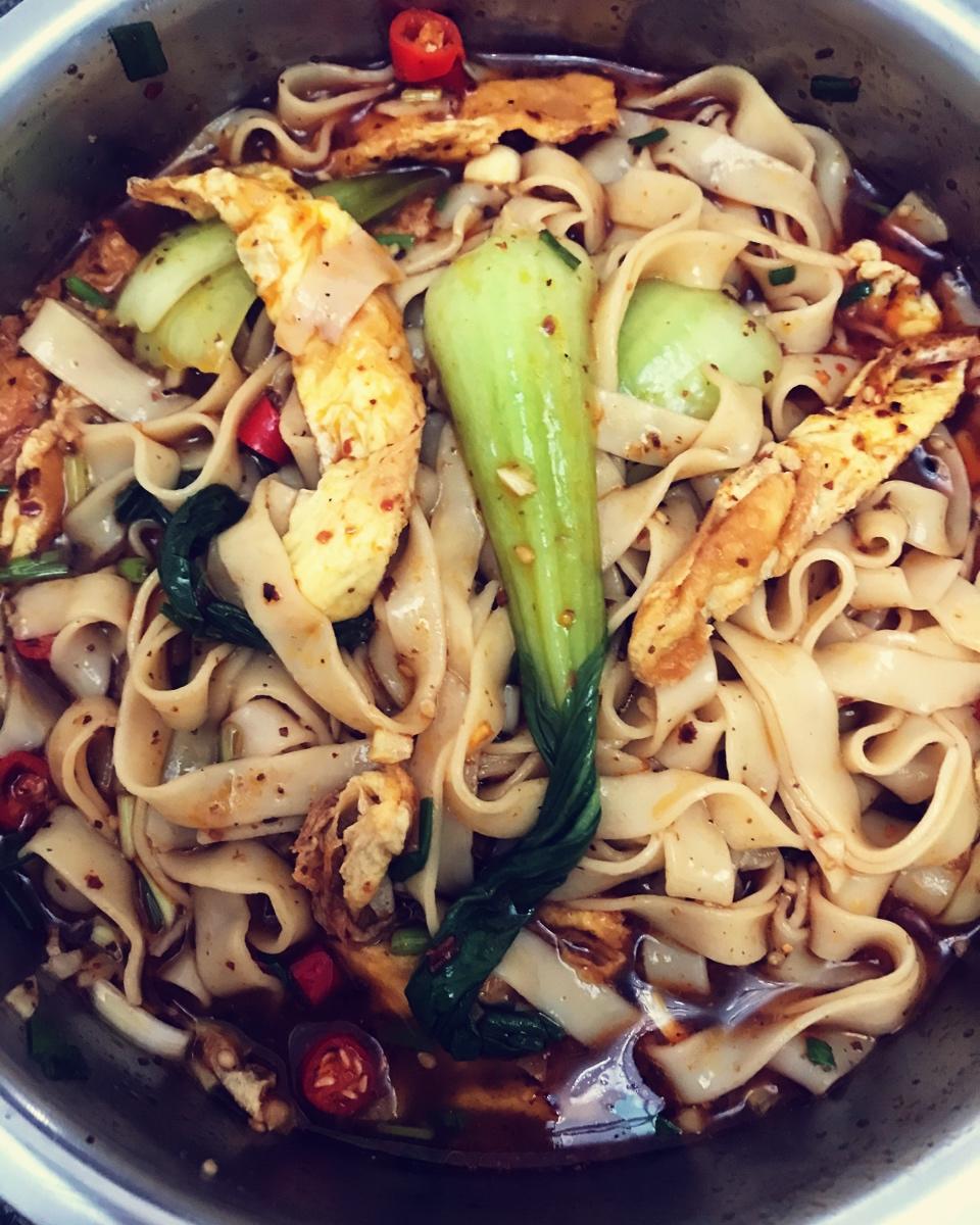 油泼辣子酸汤面