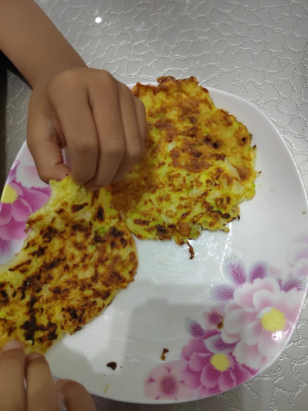 让孩子大口吃菜的包菜饼