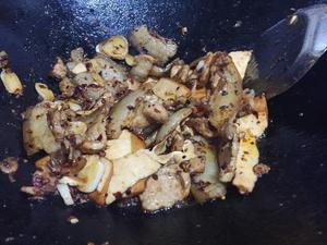 野山椒炒回锅肉的做法 步骤11
