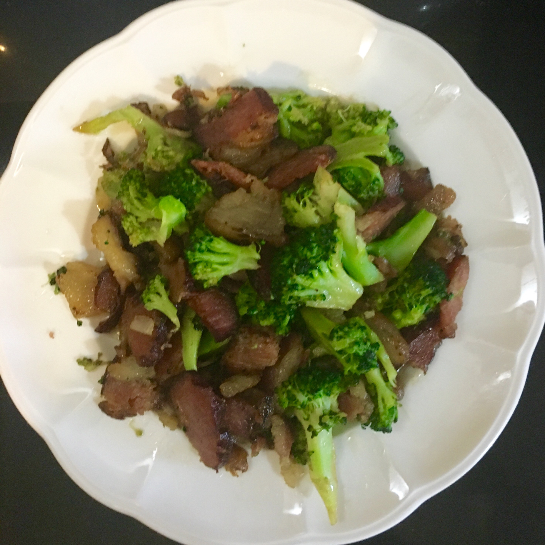 西兰花炒腊肉