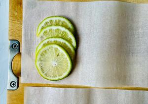 冻柠檬，泡水的做法 步骤2