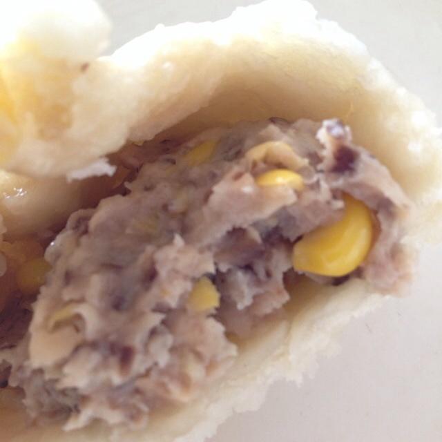 玉米香菇猪肉包