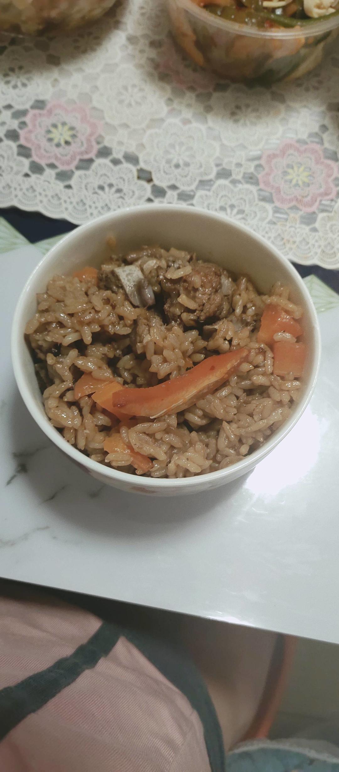 【排骨焖饭】