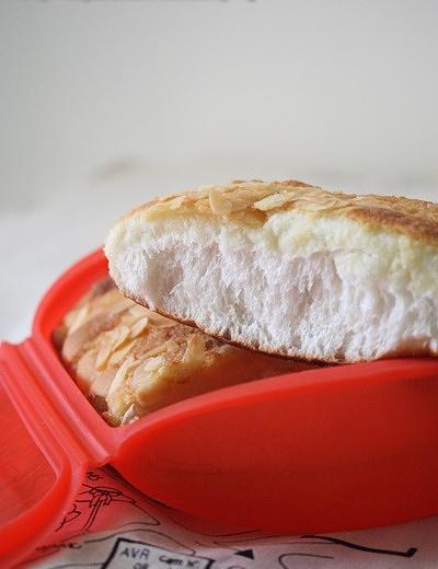 杏仁奶油面包的做法