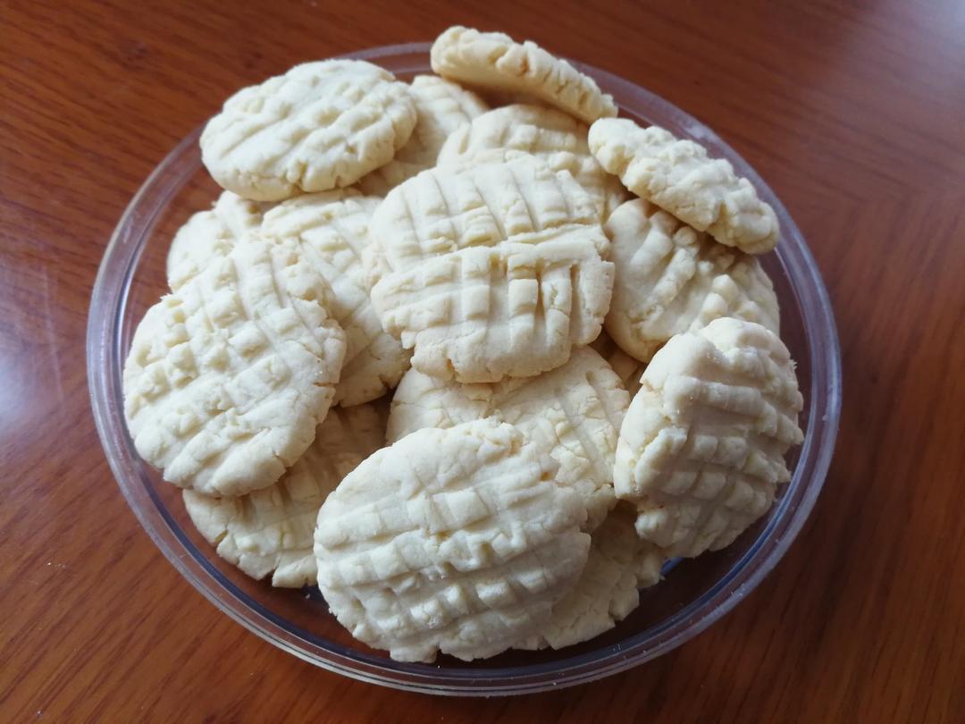 宝宝辅食：奶香小饼干