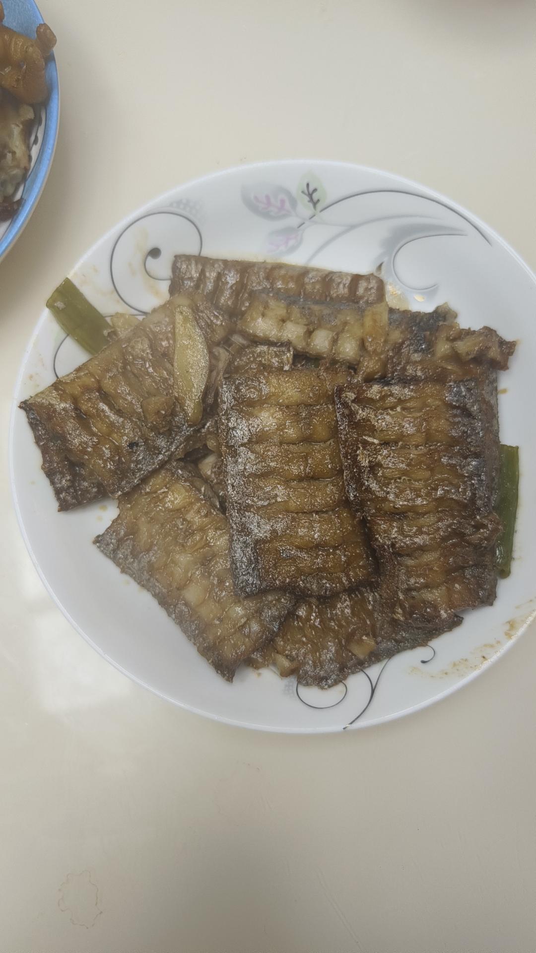 罐头味的红烧糖醋带鱼&刀鱼
