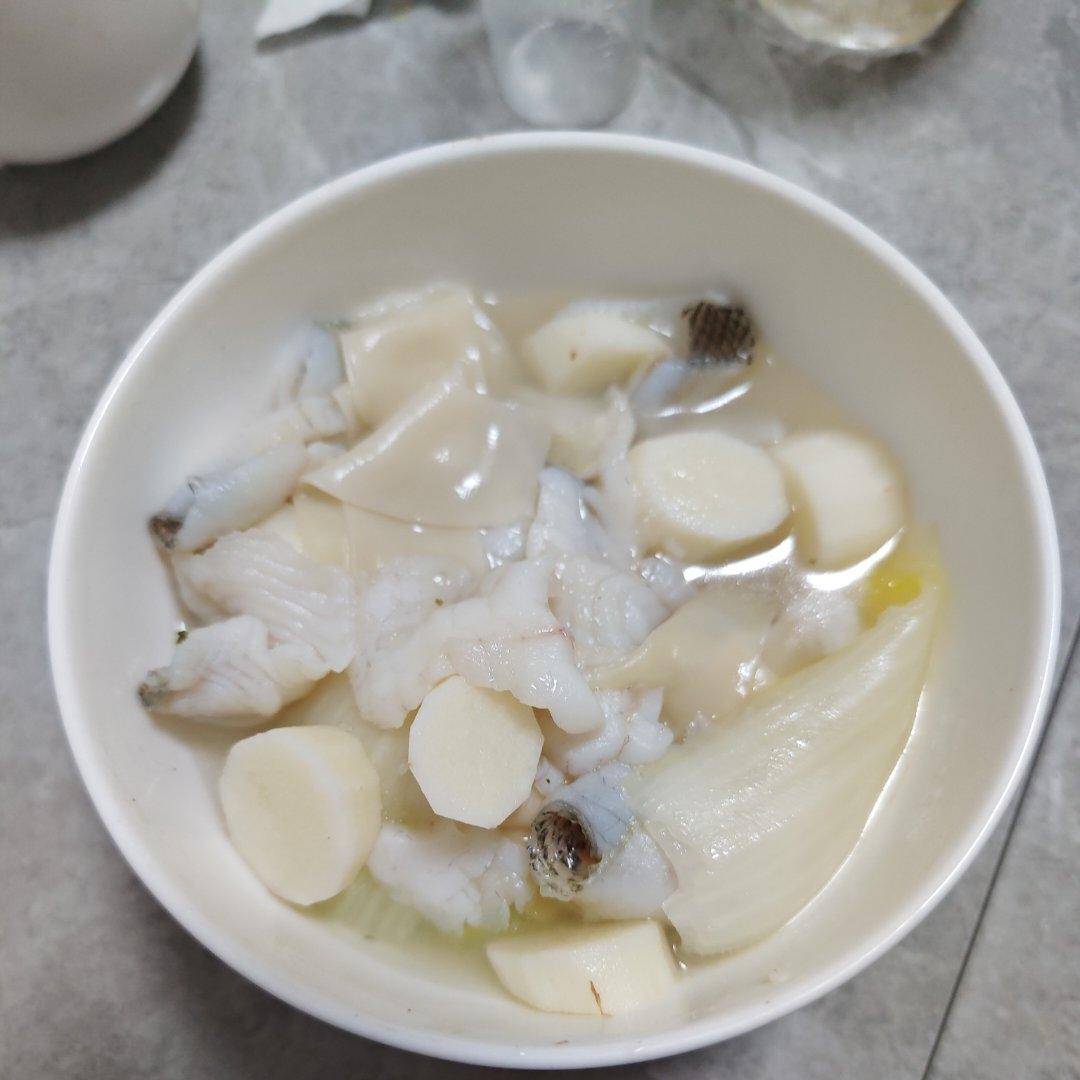 养生山药鱼片汤面