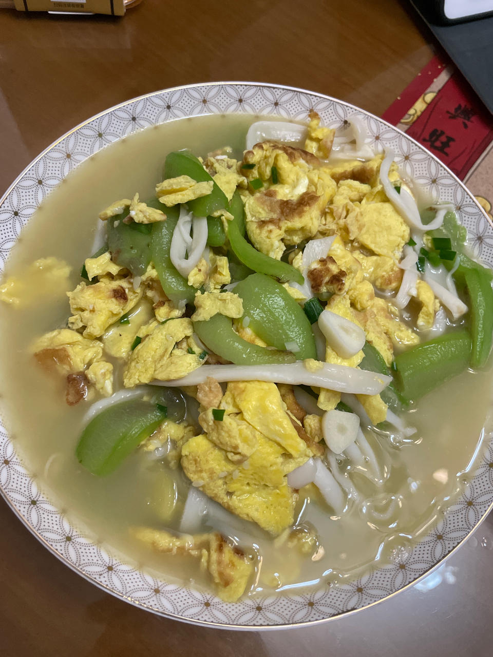 丝瓜鸡蛋烩白玉菇