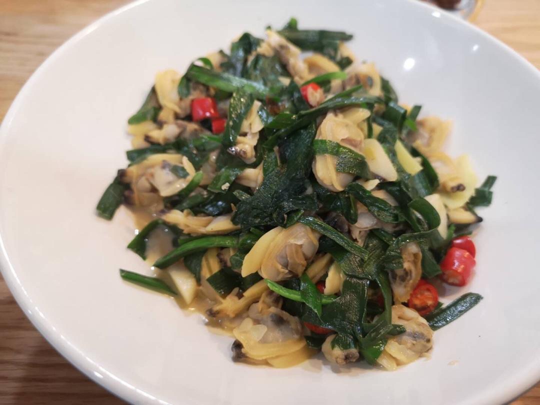 韭菜花炒花甲肉做法