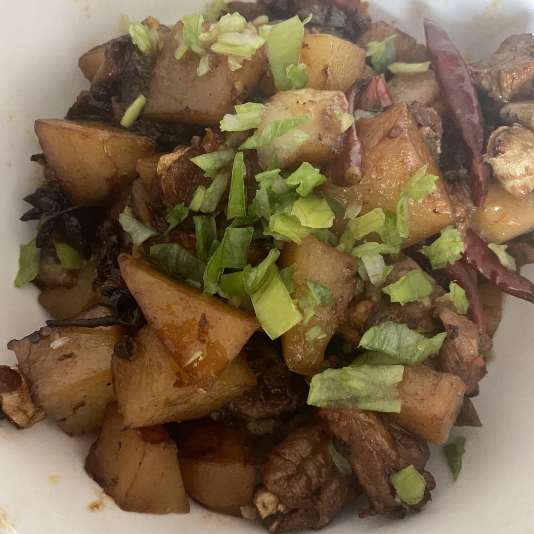 土豆烧排骨，吃三碗饭