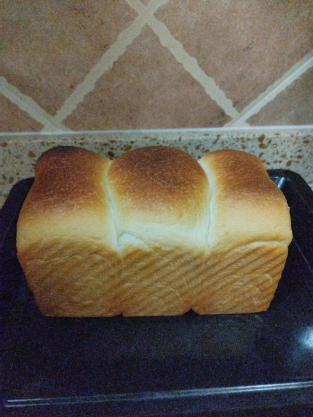 吐司，奶香手撕面包，超级香浓