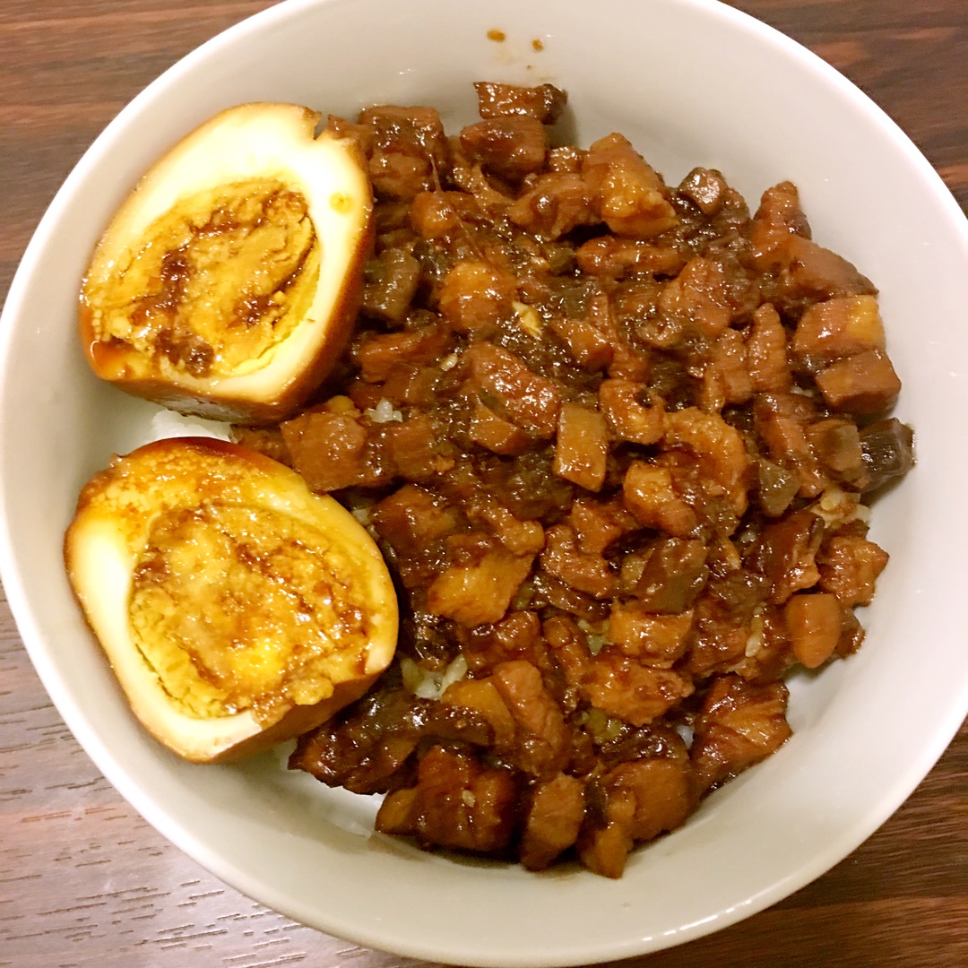 洋葱酥卤肉饭