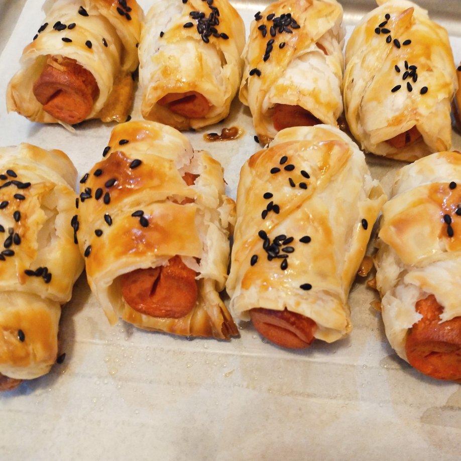 香肠酥皮卷：手抓饼皮还能这样吃，不用和面快速搞定早餐