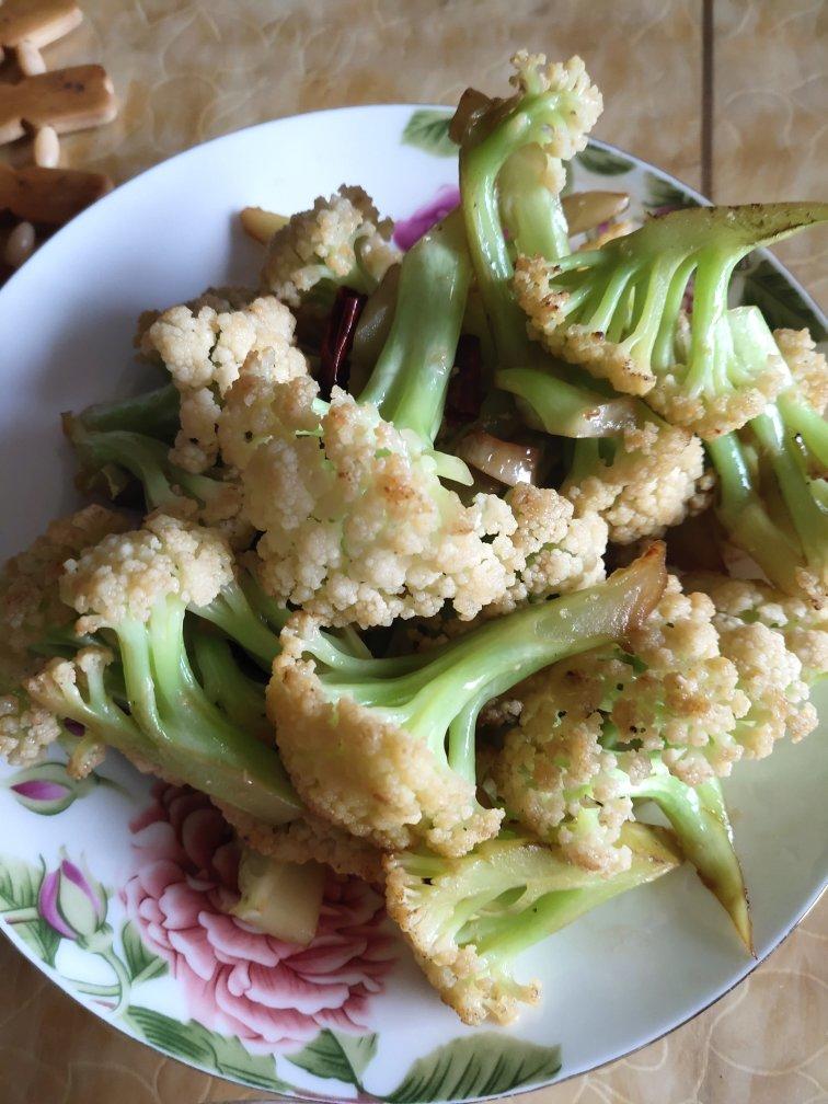 老丁的私房菜-干锅花菜