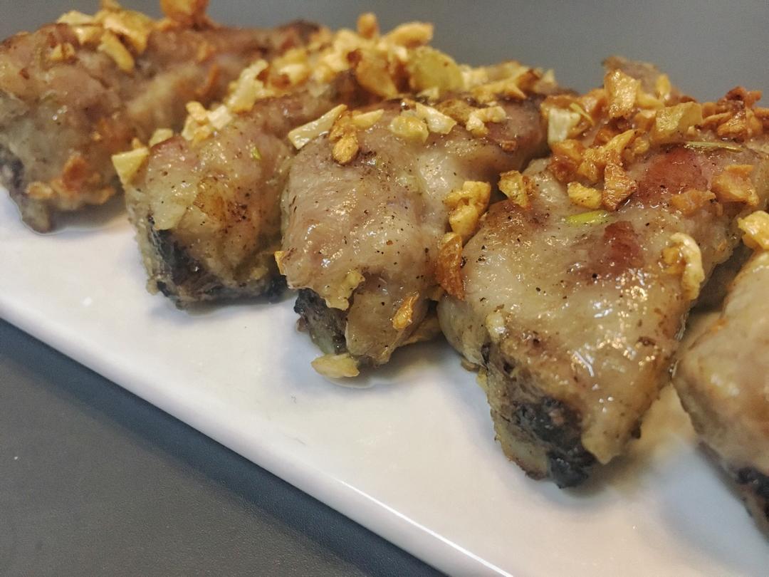 蒜香排骨 Garlic Pork Ribs