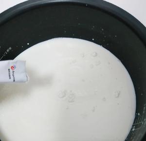 电饭煲自制酸奶的做法 步骤3