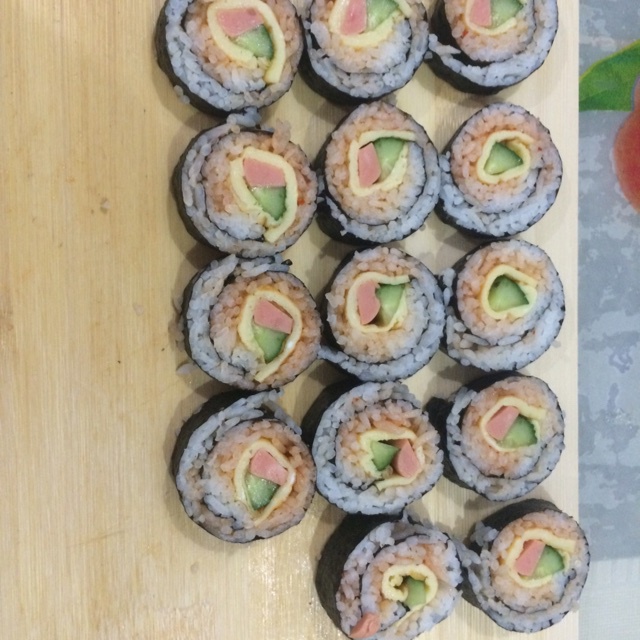 紫菜卷寿司