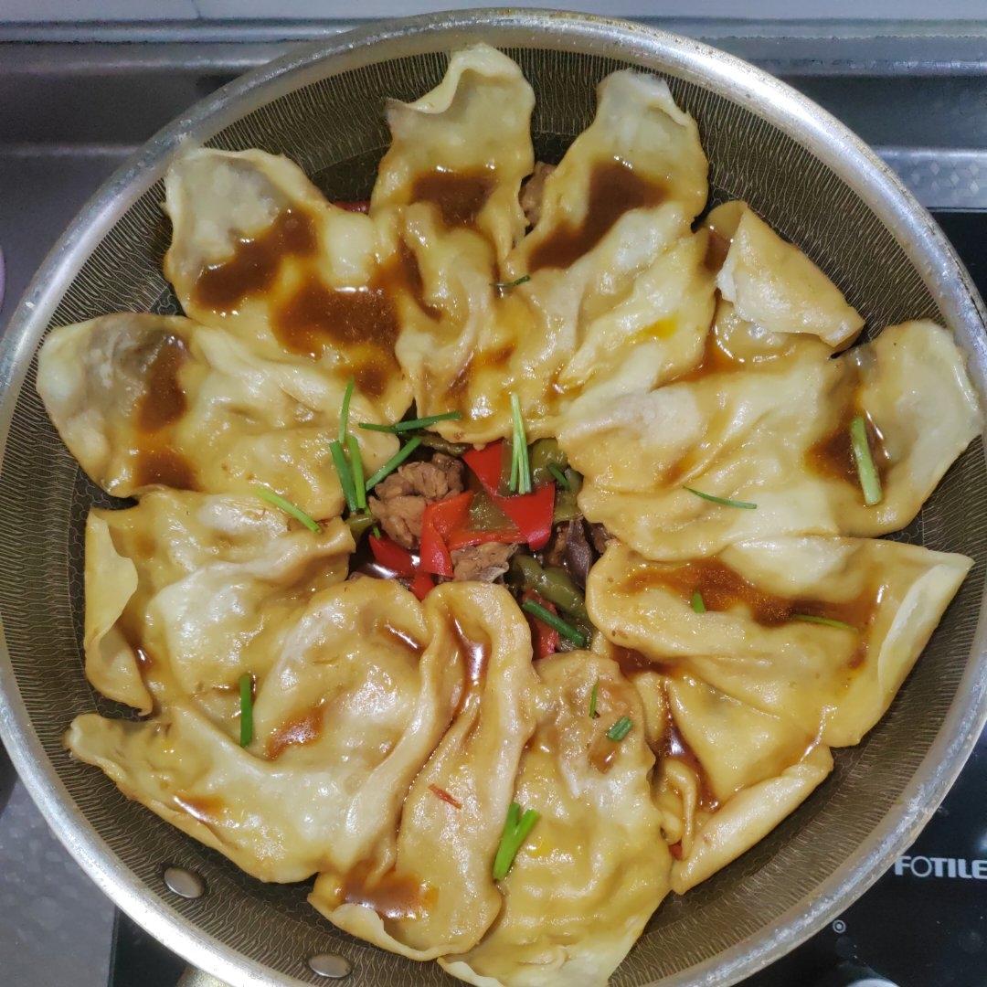 地锅鸡贴饼子