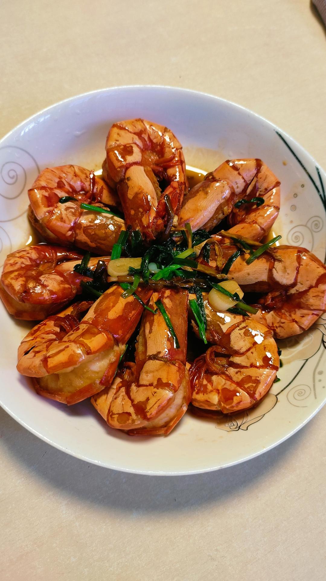 油焖大虾（黑虎虾）