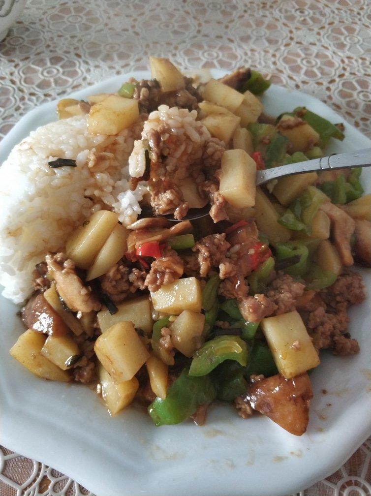 ㊙️香菇土豆肉沫拌饭❗️比外卖还好吃