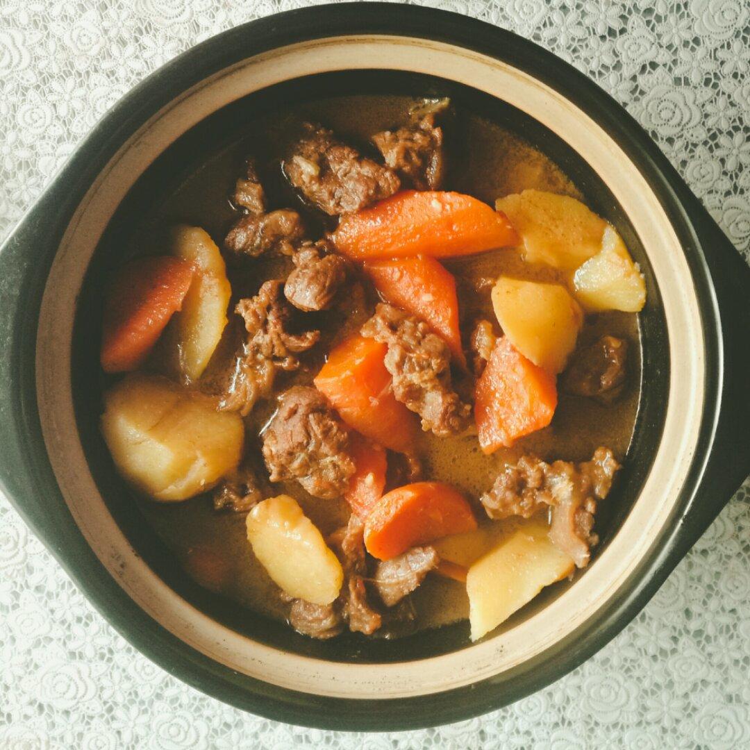 红烧牛肉土豆 （独家秘制）