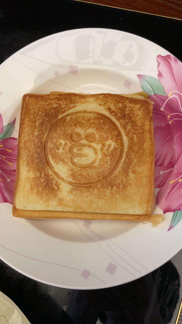 我有一台三明治机