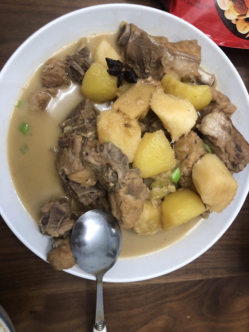 土豆炖排骨