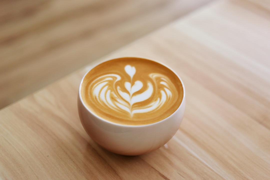 ☕自学拉花不急不嗔🐱