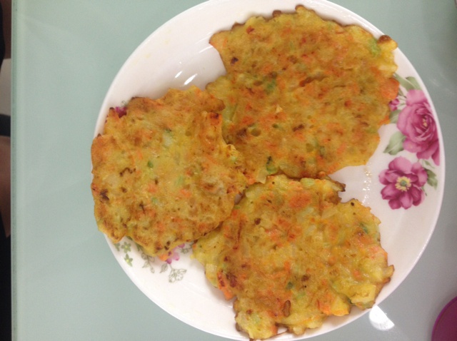 宝宝辅食之土豆胡萝卜小饼