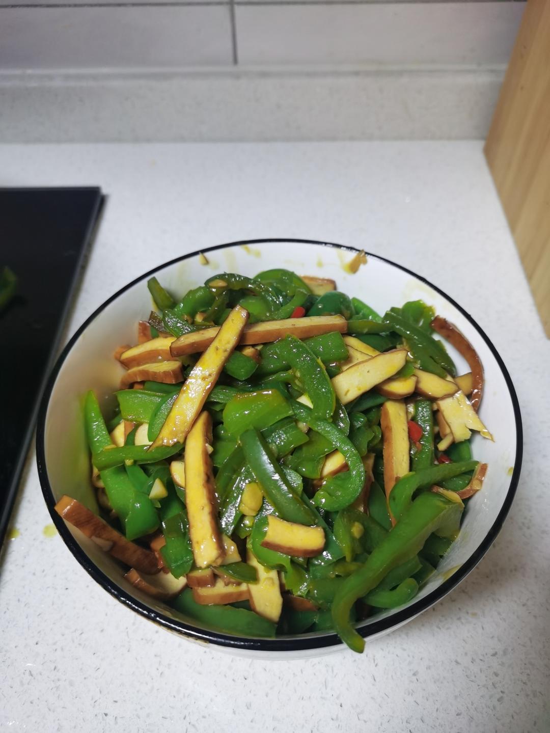 青椒炒香干