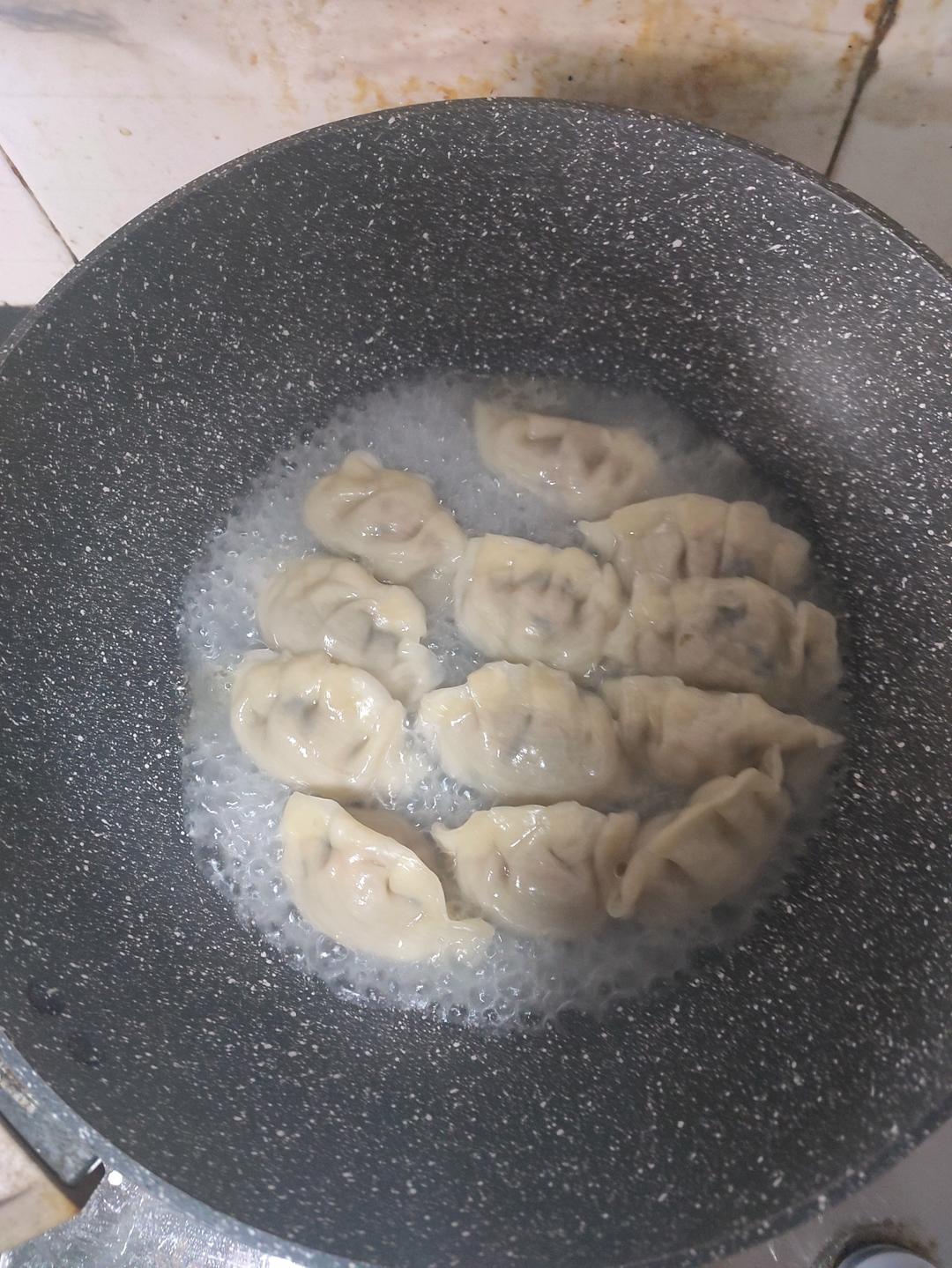 懒人生煎饺子