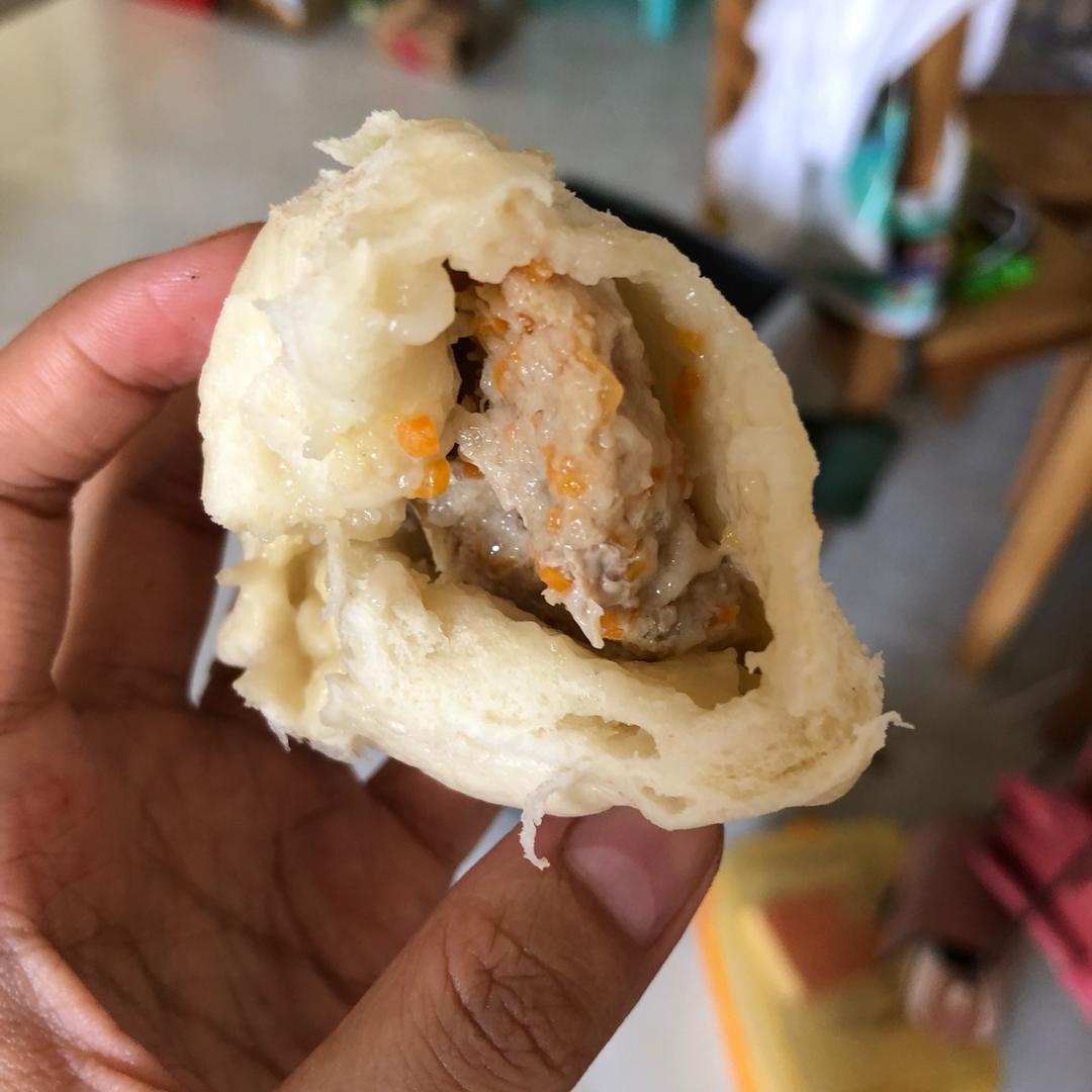 香菇胡萝卜肉馅包子