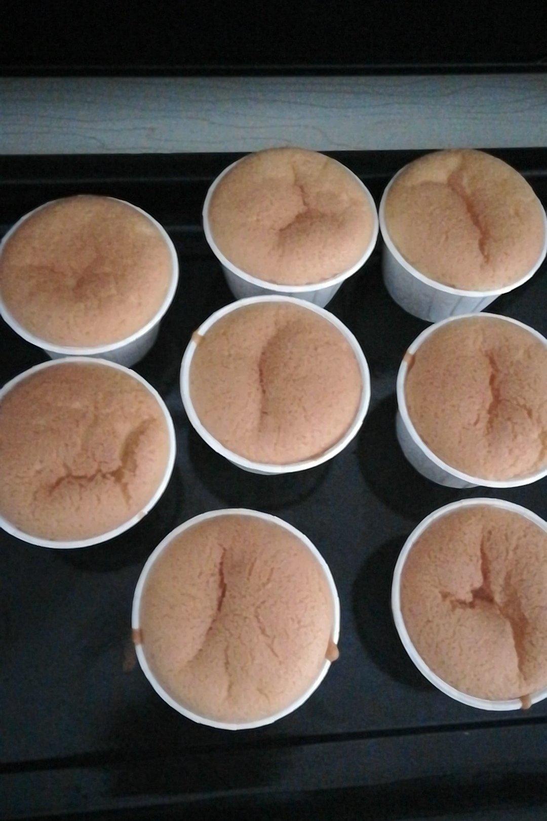 蛋香十足の海绵杯子蛋糕，伴手礼好选择。