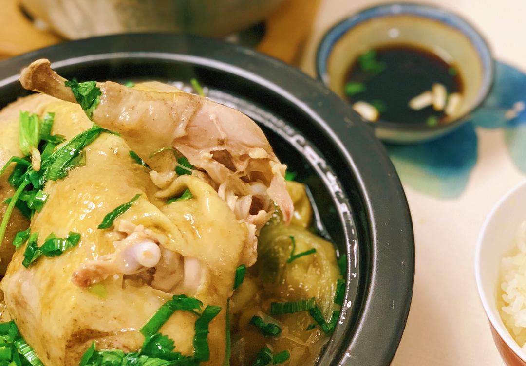 又鲜又嫩，不柴不油腻的塔吉锅/铸铁锅/微压锅无水盐焗葱油鸡