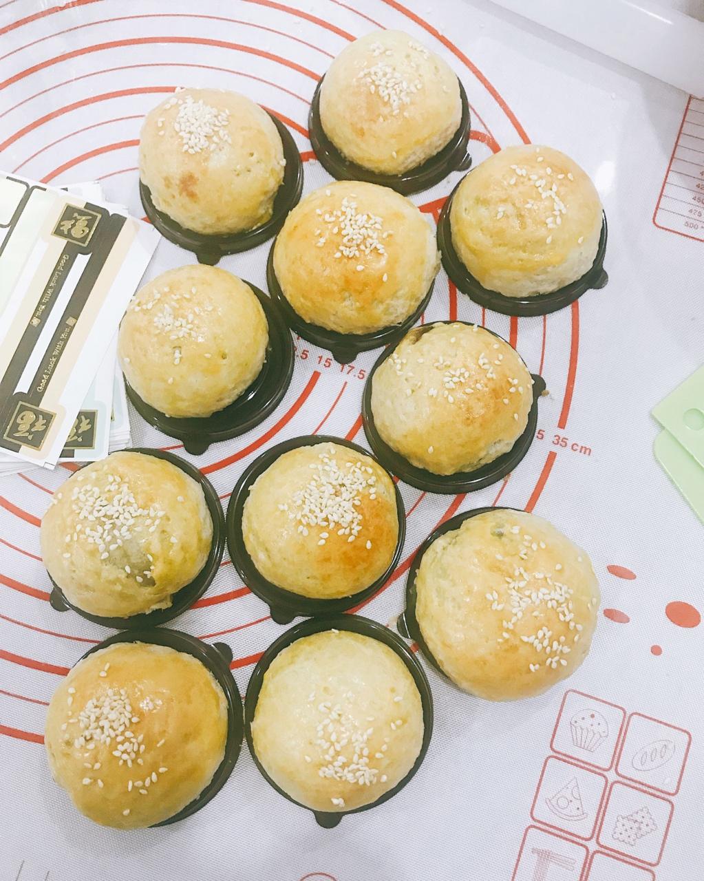 好吃到哭的肉松麻薯豆沙蛋黄酥