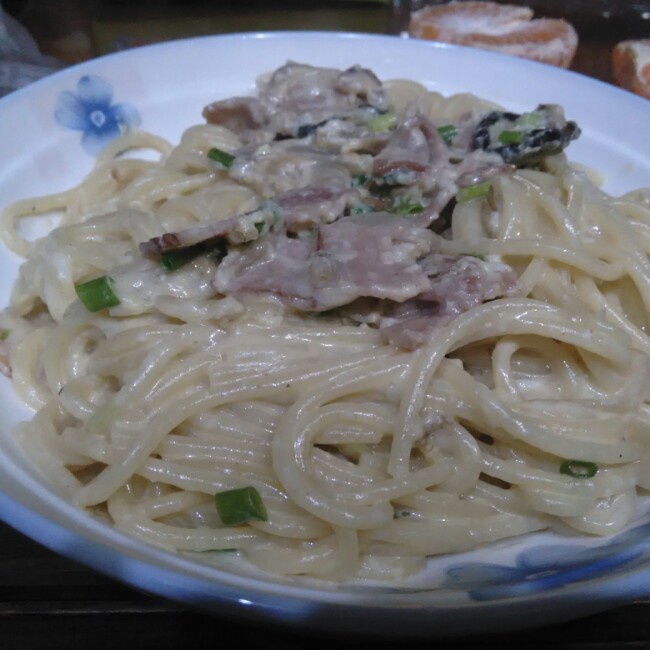 超简单的奶汁培根意面Carbonara