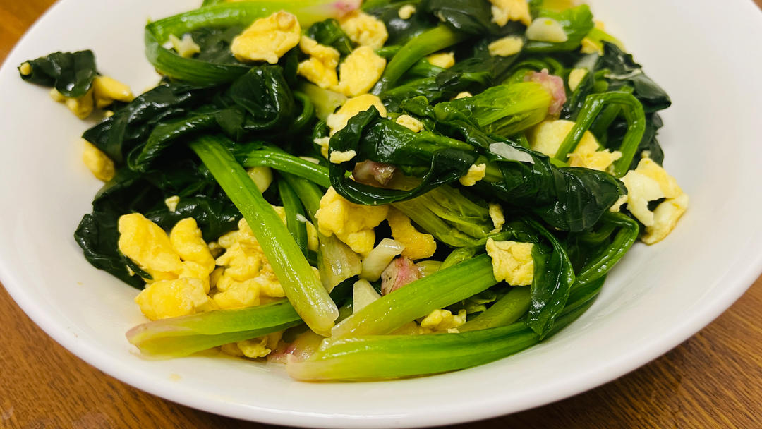可缓解用眼疲劳的鸡蛋炒菠菜来啦