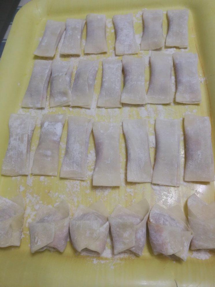 鲜肉虾仁混沌馅（附加超详细的混沌包法）