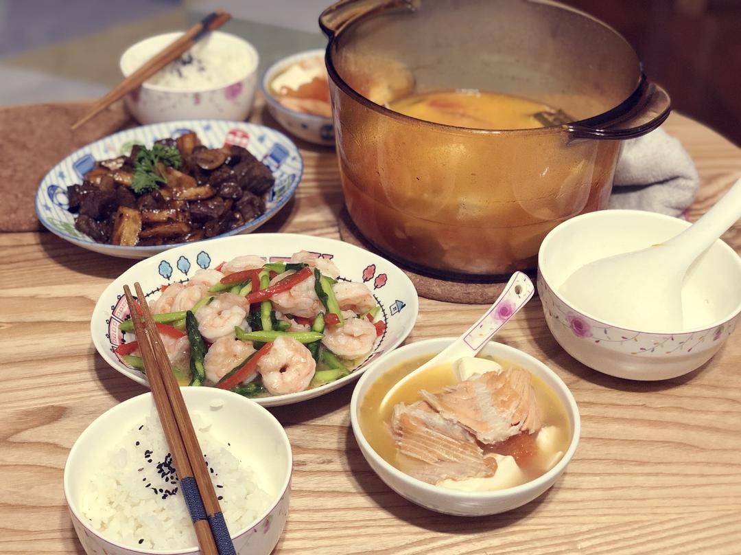 番茄豆腐三文鱼骨汤
