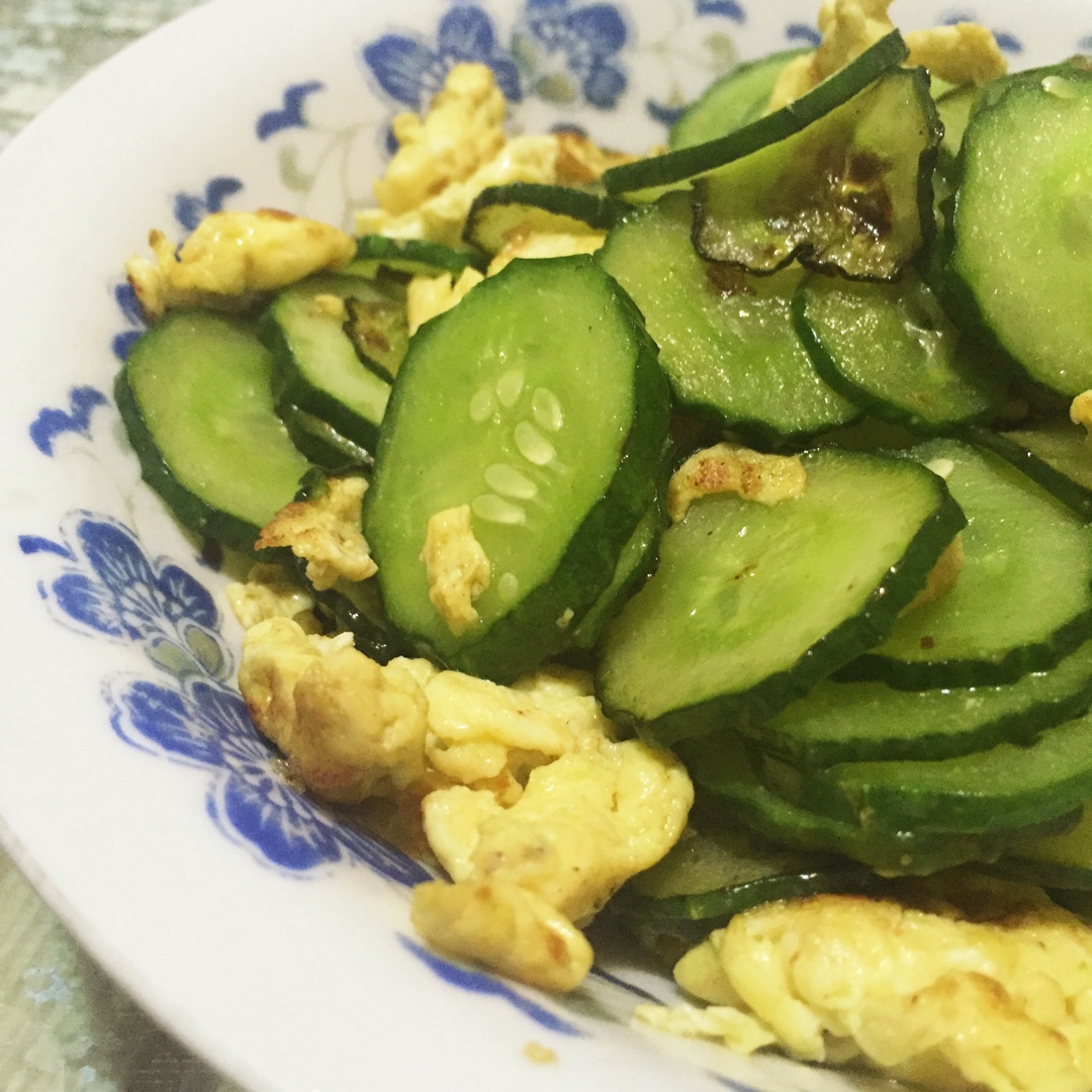 黄瓜炒鸡蛋