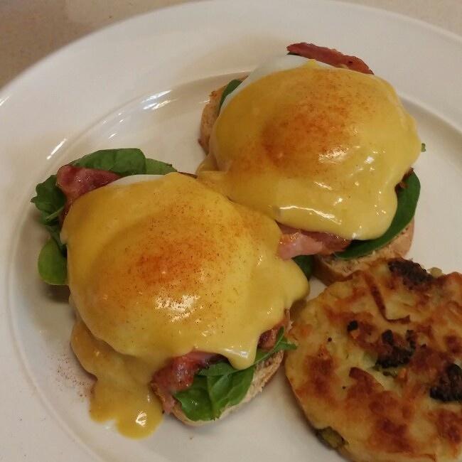 班尼迪克蛋egg benedict