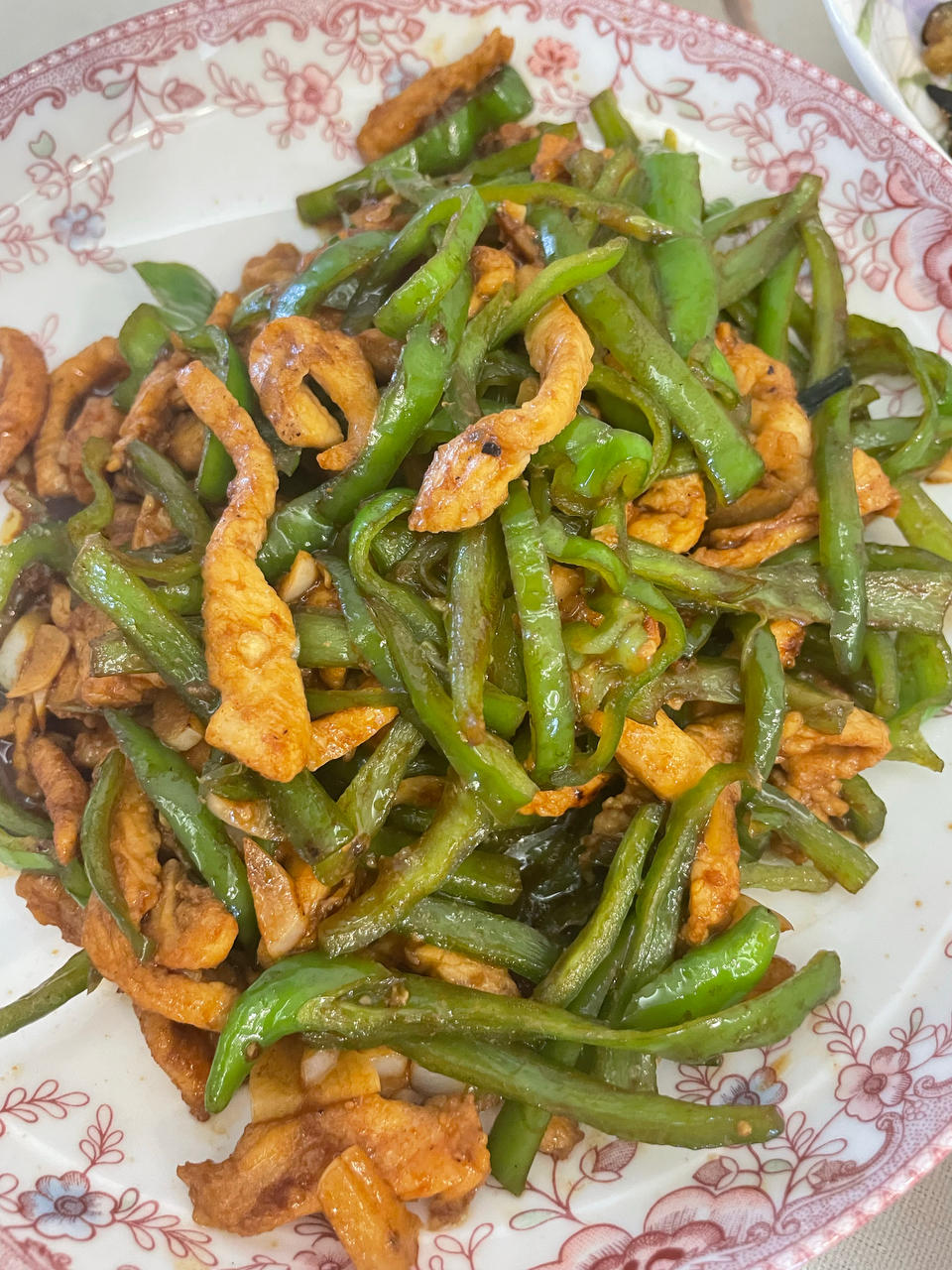 巨好吃的青椒炒鸡胸肉丝，超下饭