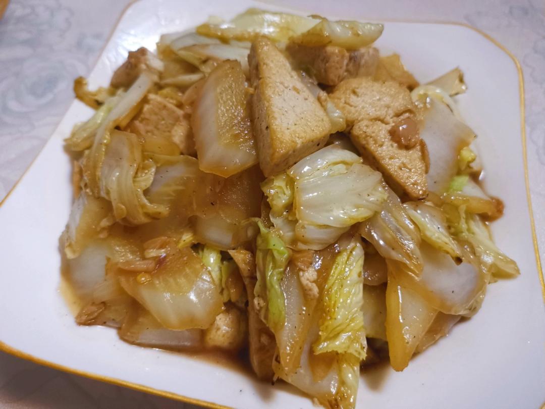 家常白菜炖豆腐（家人最爱这一口）