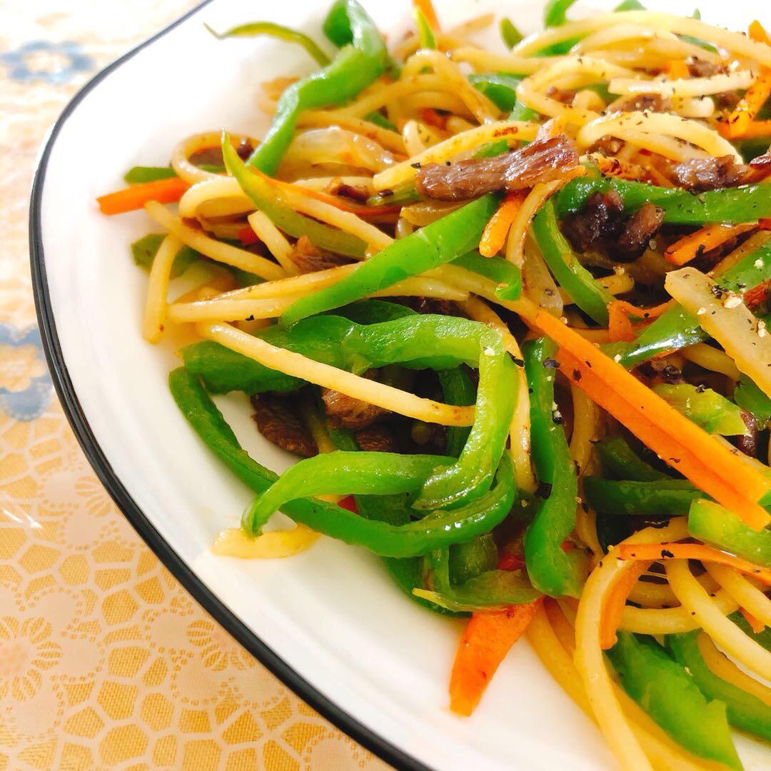 黑椒牛肉炒意大利面