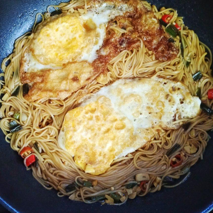 香到舔盘子🉐️荷包蛋焖面🍜超满足❗️
