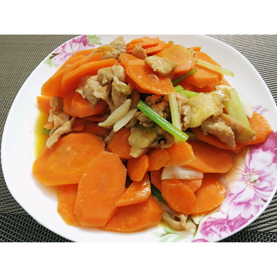 胡萝卜炒肉
