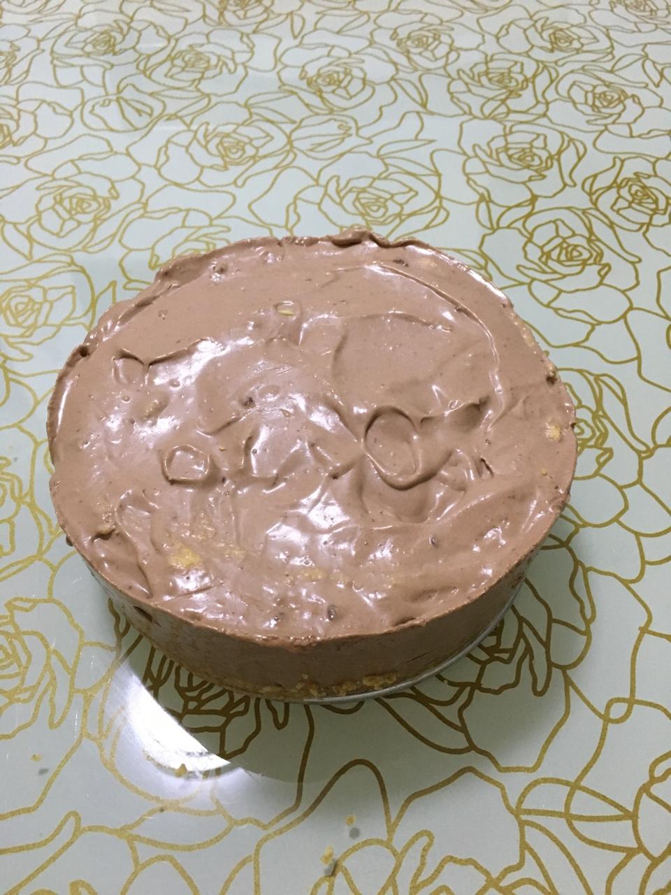 6寸巧克力慕斯夹心蛋糕