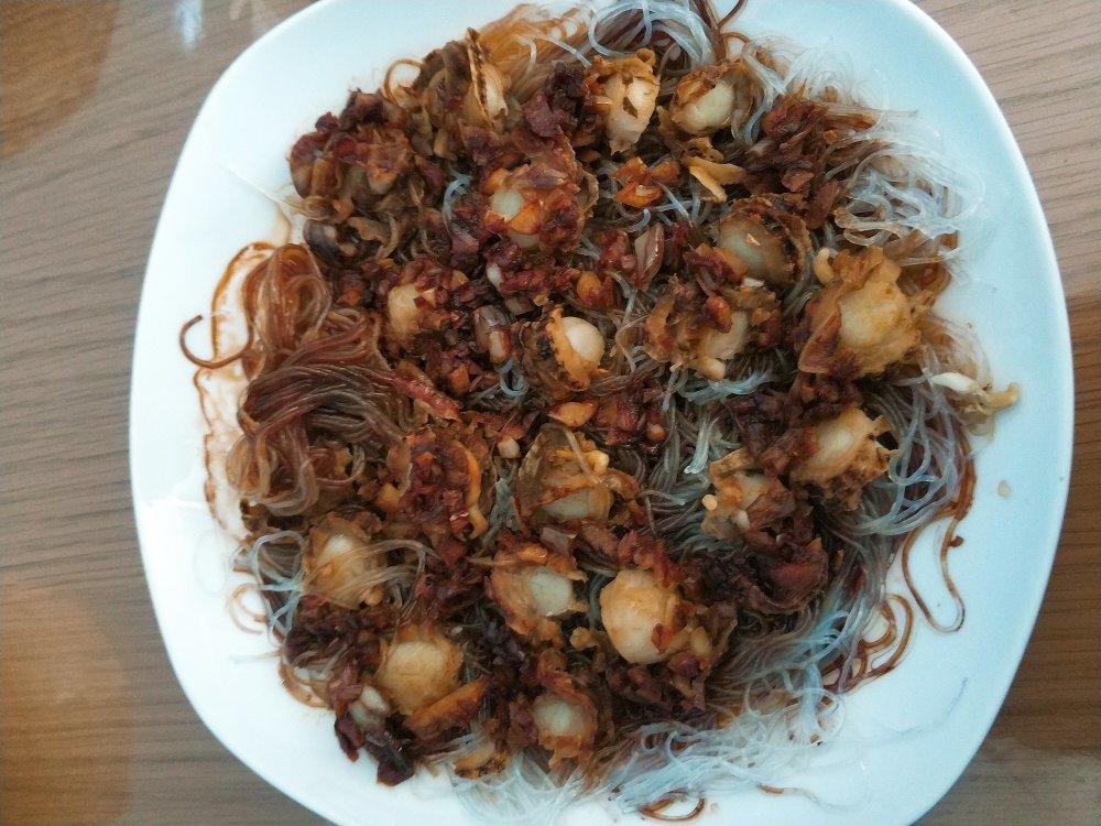 蒜蓉粉丝蒸扇贝肉